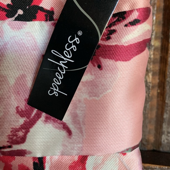 NWT pink homecoming mini dress floral fit & flare … perfect for HOCO size 3 - Picture 12 of 15